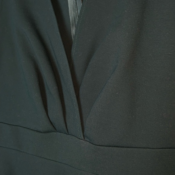 LULU’s The Simple Things Forest Green Sleeveless Skater Dress sz M *NEW* - Picture 3 of 6